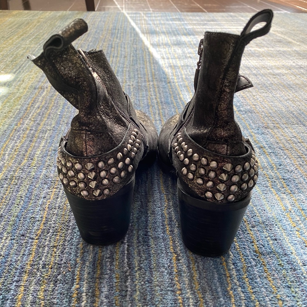 Guess Metallic Booties - Picture 5 of 6